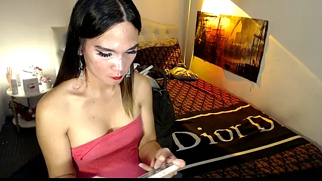 NinaDOM4CUM webcam