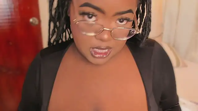 Ayanaa_Ebony_ live cam on StripChat