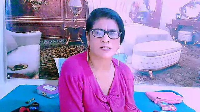 IndianAllure webcam