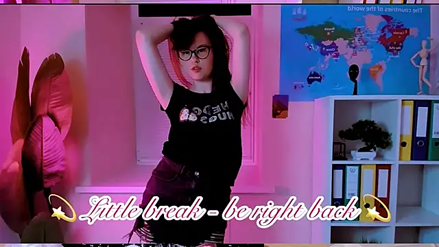 CarolGiggly webcam