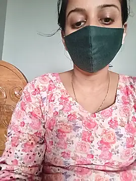 Tamil_shalini live cam on StripChat