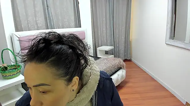 gaby_trent live cam on StripChat