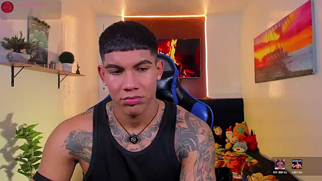 Damian_latinxxx live cam on StripChat