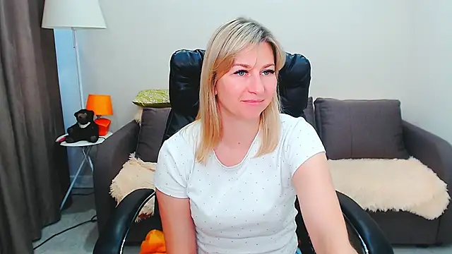Incredible_Ariela webcam