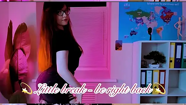 CarolGiggly webcam