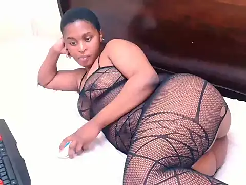 MidnightSparkles webcam