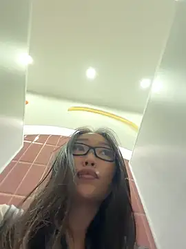 trytomakememoam webcam