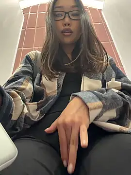 trytomakememoam webcam