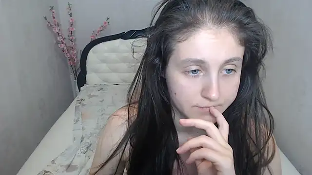 Holliy_Cooper webcam