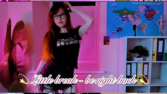 CarolGiggly webcam