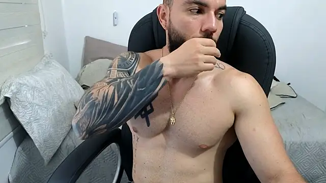 Isaac_Carter webcam