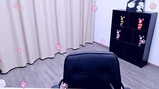 Elegant-001 webcam