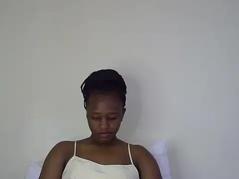 Petite_Ebony10