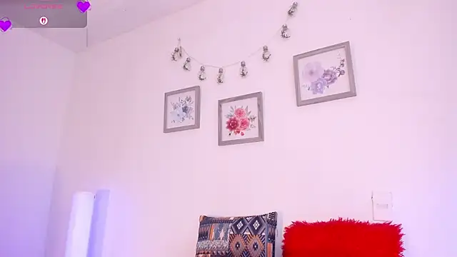 mely_rosse_ webcam