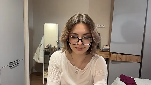 AnnaVelvetFire webcam