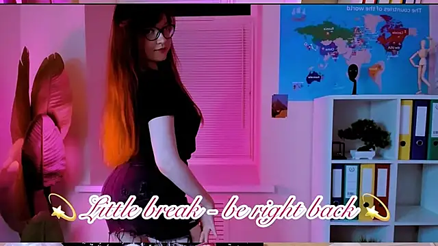 CarolGiggly webcam