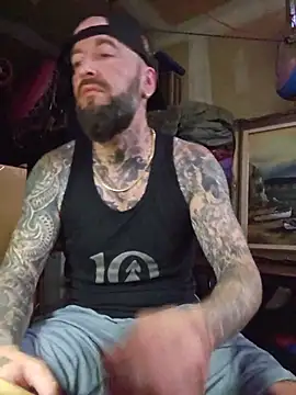 Beardedtattood webcam