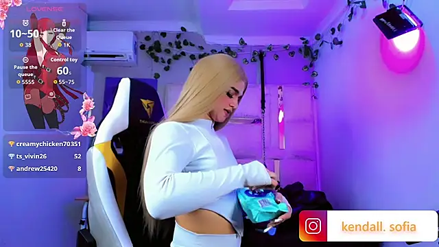 Sophiaa_doll_ webcam