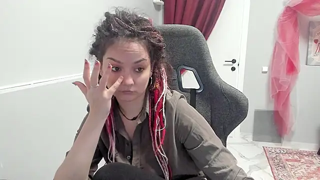 SamantaLong webcam