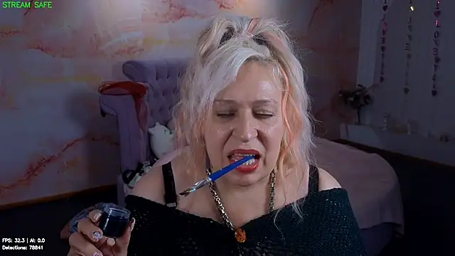 Penelope_Pinky webcam