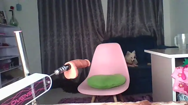 SquirtQueen222 webcam