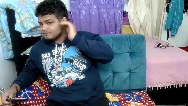 Boycuriousxxx webcam