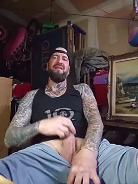 Beardedtattood webcam