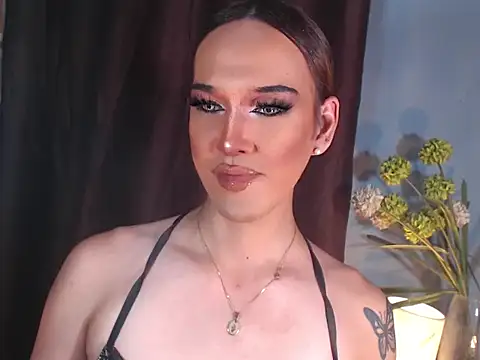 AleinaCroft live sex cam