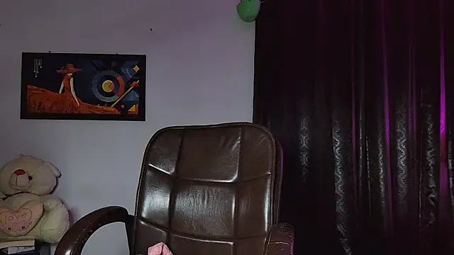 MISSNASHA69X webcam