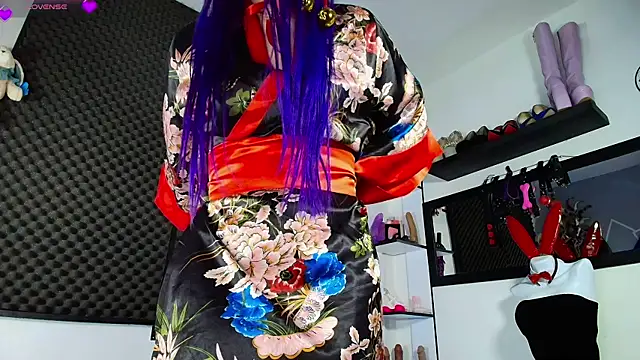 karlamoon23 webcam