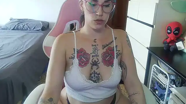 Itsblackrose666_ webcam