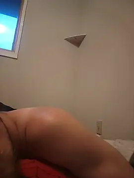LilWhyteBoiGamer webcam