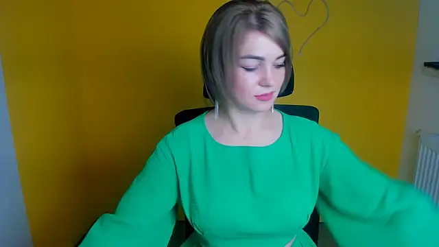 CuttieEmma webcam