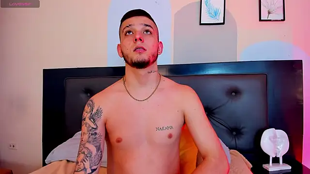 Boy_Mathew webcam