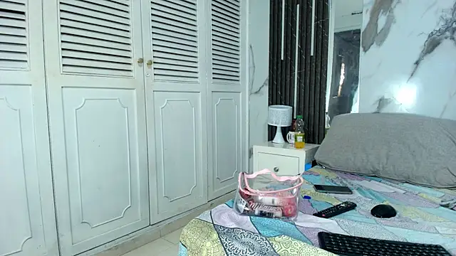 Honey-Hips webcam
