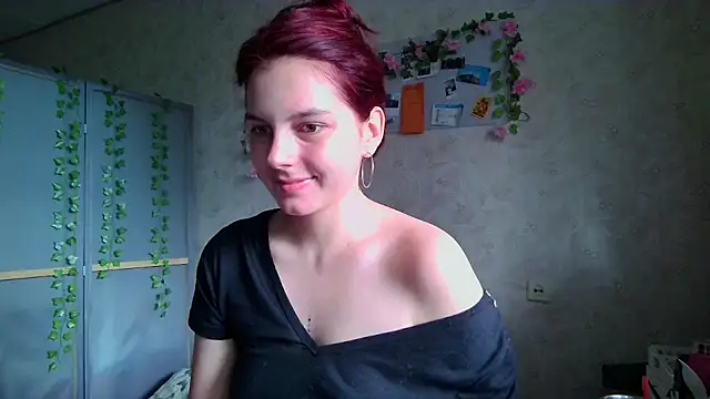 EvaShinee webcam