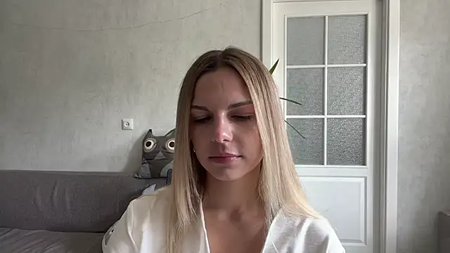 LaraineDomebo webcam