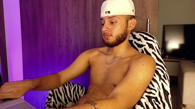 Ryan_Miller111 webcam