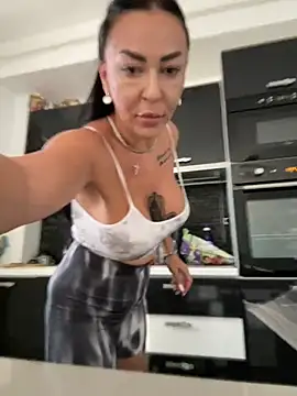 MaiaGold69 webcam