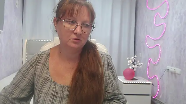 VanessaHotts webcam