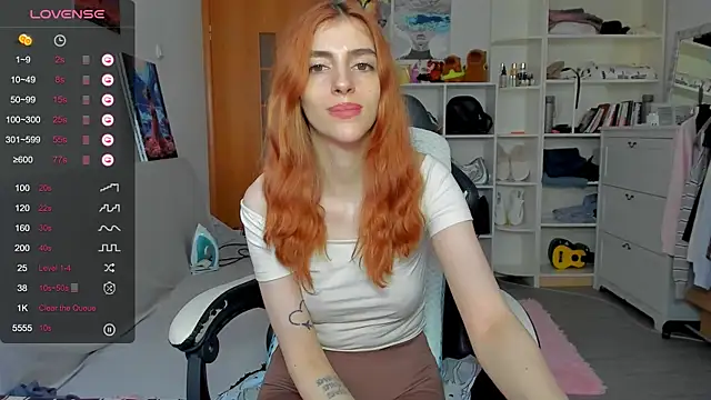 _Nicole_dance webcam