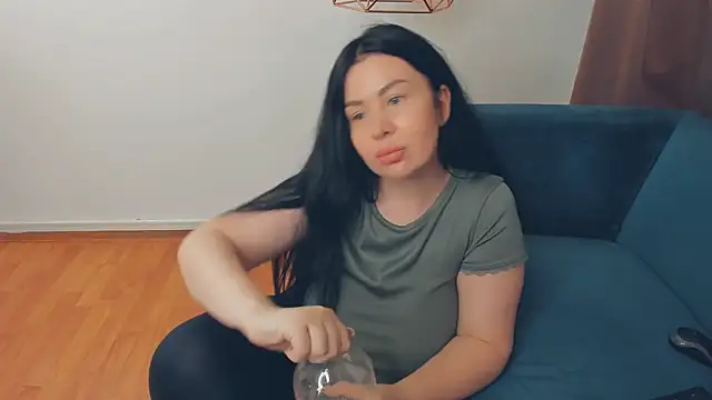 BrilliantGirll webcam