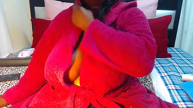 DARKBUSTY030 webcam