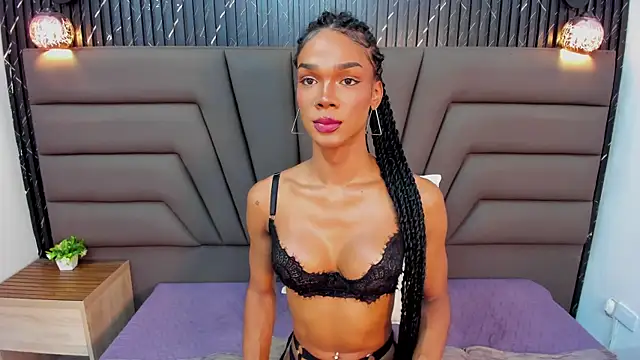 NaomiSteward webcam