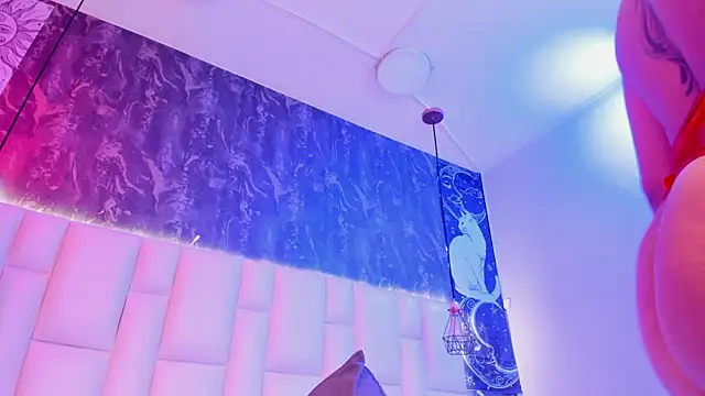 AntonellaQueenn webcam