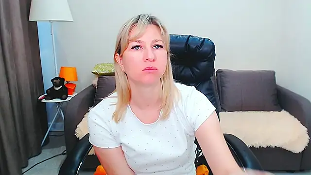 Incredible_Ariela webcam