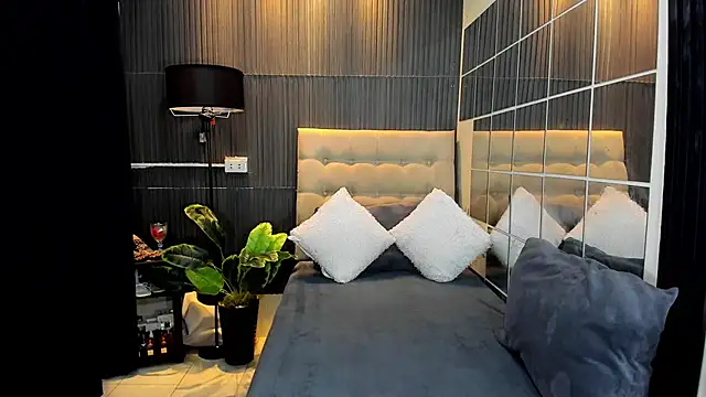 delightfulprincessts webcam