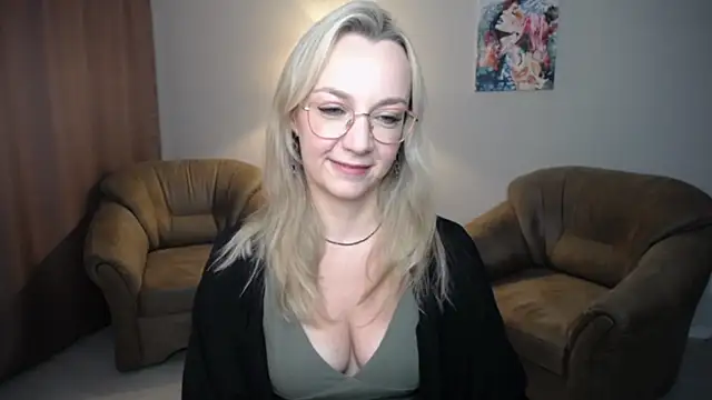 Ava_Elior webcam