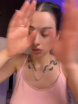 BellaKarma webcam