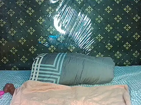 Hazzelnut_pie webcam